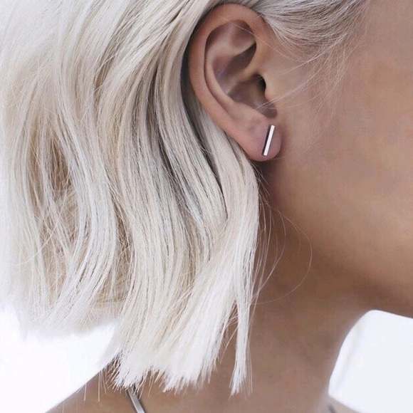 WILA Jewelry - BEST SELLER🌟minimalist bar earrings gold silver